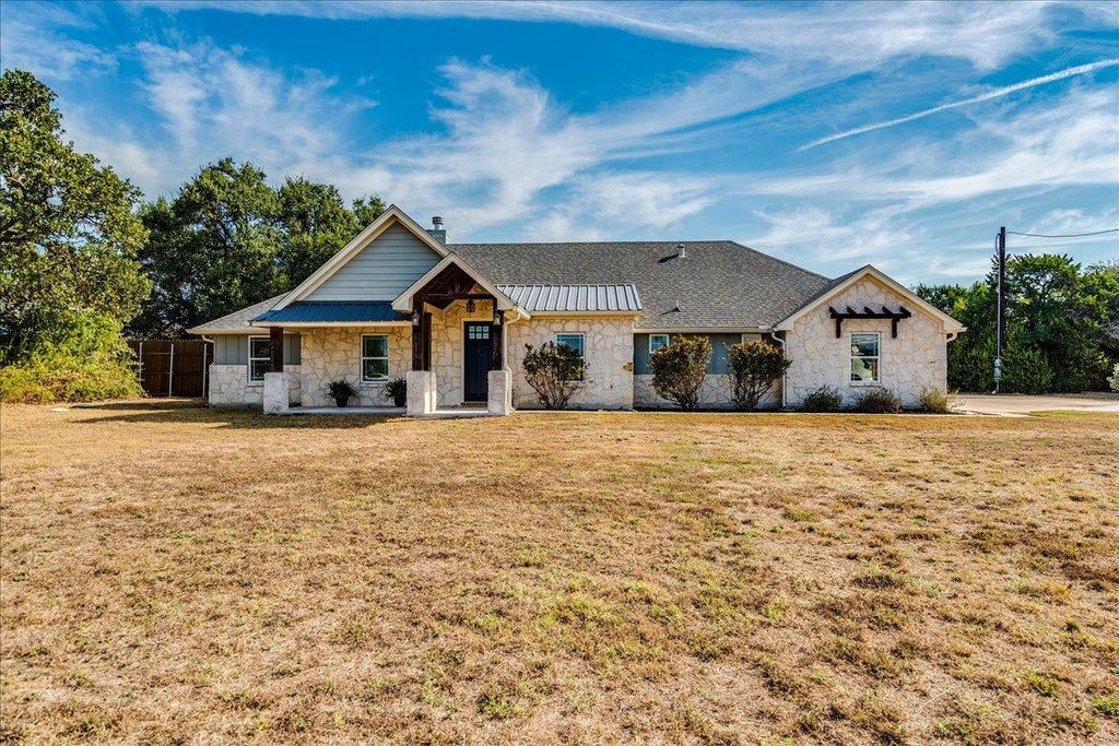Photo of 109 Deep Lake CIR, Liberty Hill, TX 78642 (MLS # 8869955)