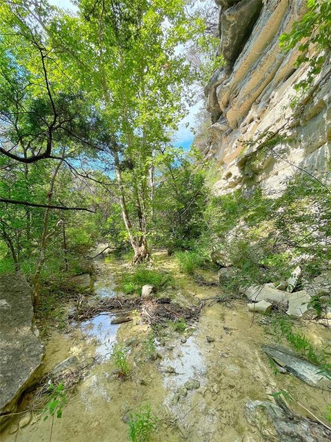 Tiny photo for 17234 E Reed Parks RD, Jonestown, TX 78645 (MLS # 3128961)