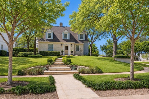 Photo of 2428 Jarratt Ave, Austin, TX 78703 (MLS # 4717473)