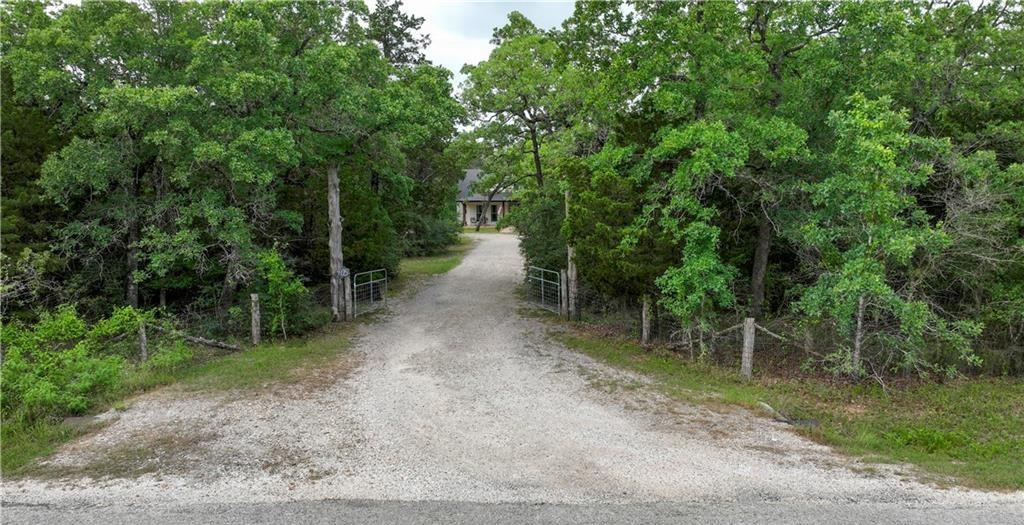 405 Woodlands DR