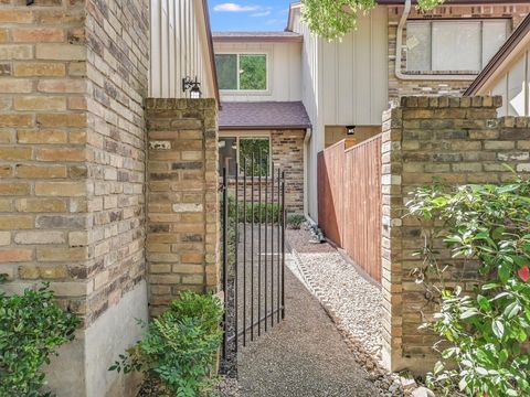 Tiny photo for 8314 Bent Tree RD, Austin, TX 78759 (MLS # 1636899)
