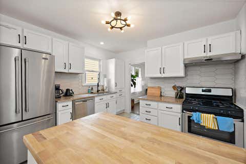 Tiny photo for 933 E 51st ST, Austin, TX 78751 (MLS # 8027289)
