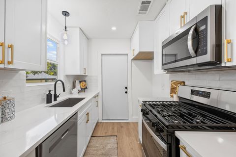Tiny photo for 10206 Oak Hollow CIR, Austin, TX 78758 (MLS # 3545234)