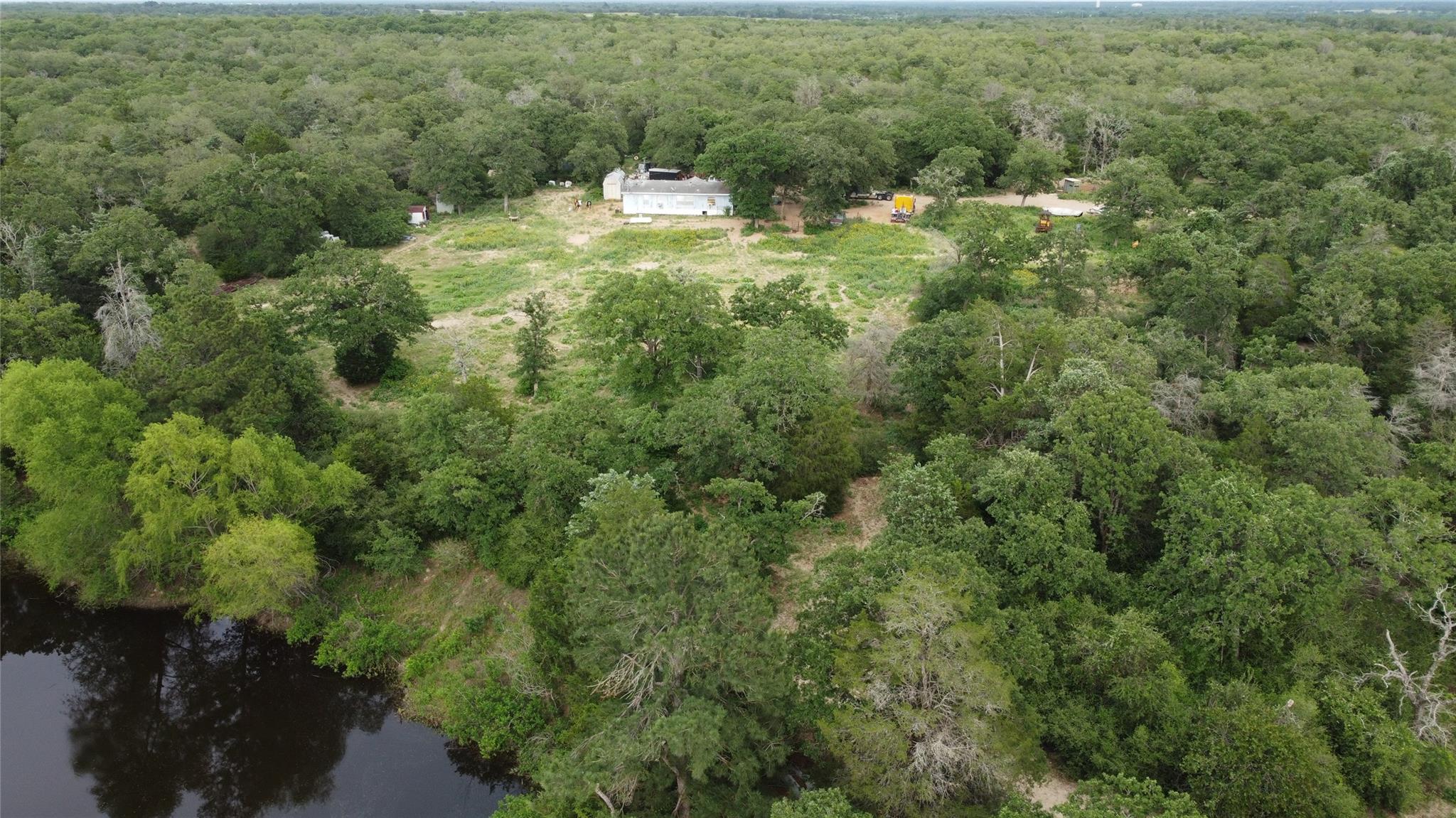 1085 Private Road 3063