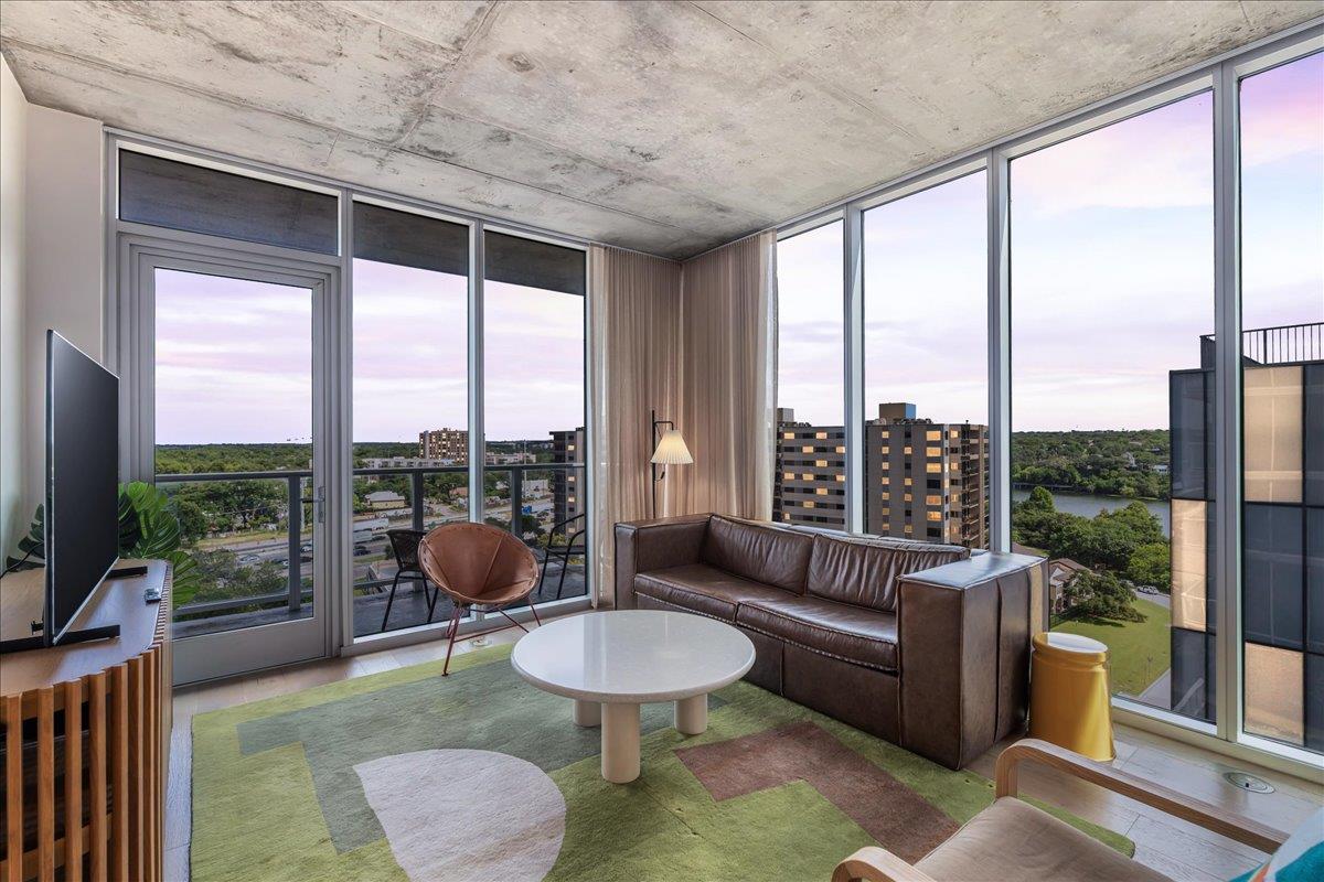 48 East Ave 1308