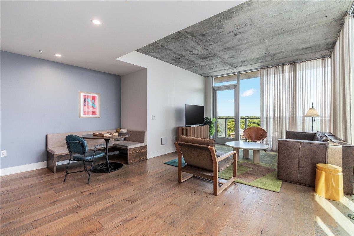 48 East Ave 1308