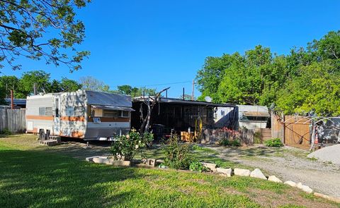 Photo of 106 Walnut DR, Austin, TX 78753 (MLS # 4535574)