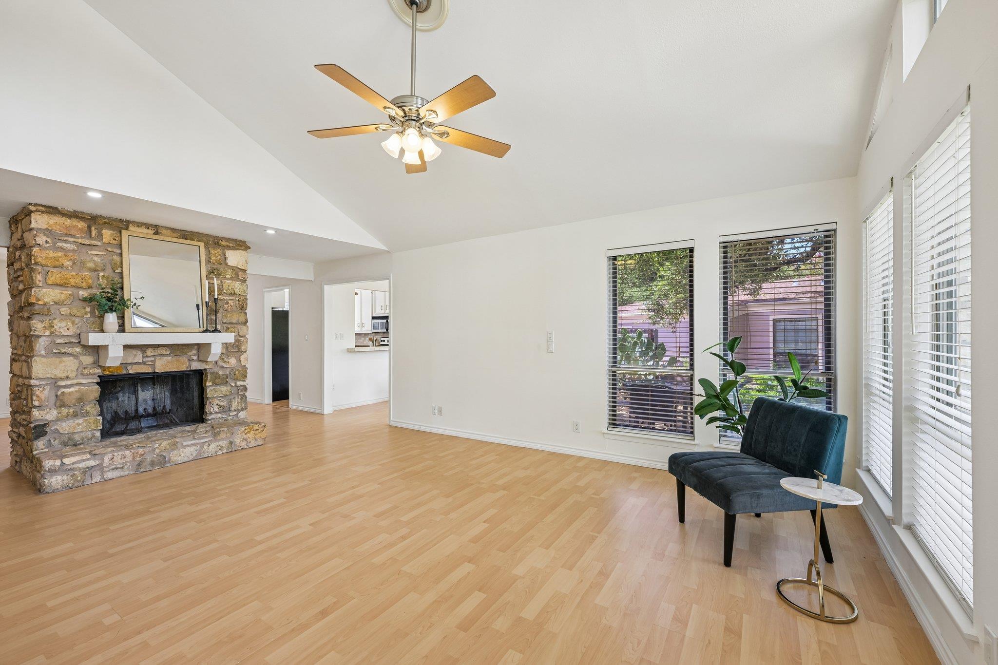 13101 Travis View LOOP