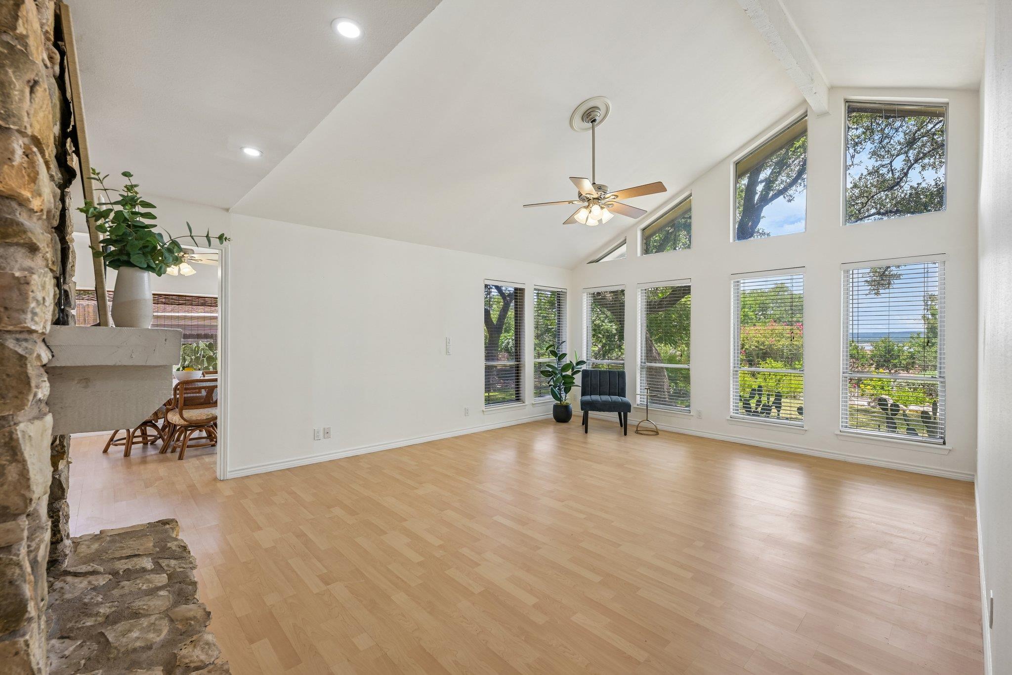 13101 Travis View LOOP