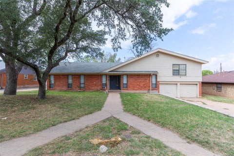 Photo of 926 Harrison Ave, Abilene, TX 79601 (MLS # 1934132)