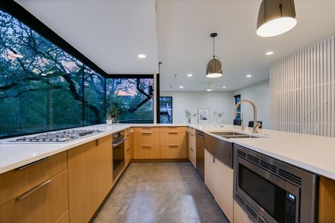 1325 Bonham TER A Austin TX 78704