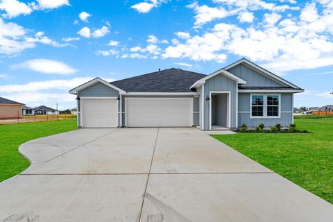 Photo of 156 Great Northern DR, Cedar Creek, TX 78612 (MLS # 8577938)