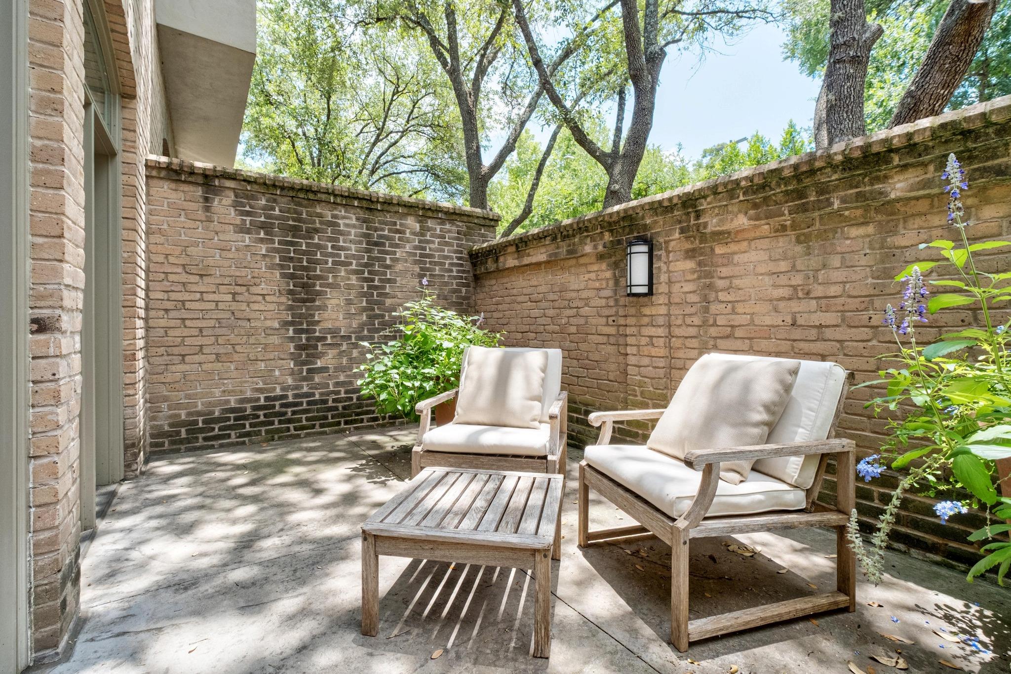 3718 Bridle PATH