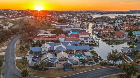 Photo of 116 Wennmohs PL, Horseshoe Bay, TX 78657 (MLS # 9994372)