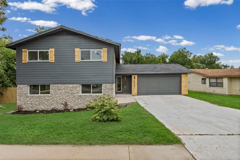 Photo of 6005 Walnut Hills DR, Austin, TX 78723 (MLS # 8461829)