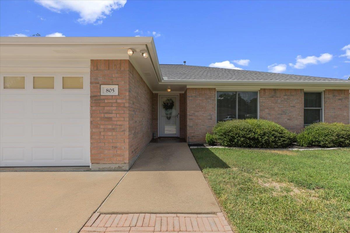 805 Craddock CT