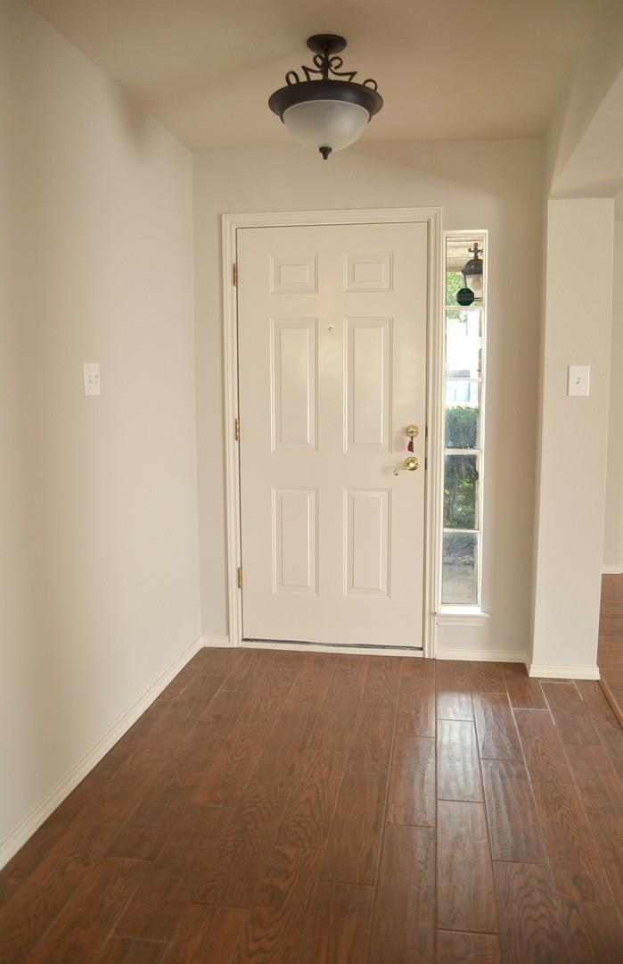 805 Clarence Bohls LN