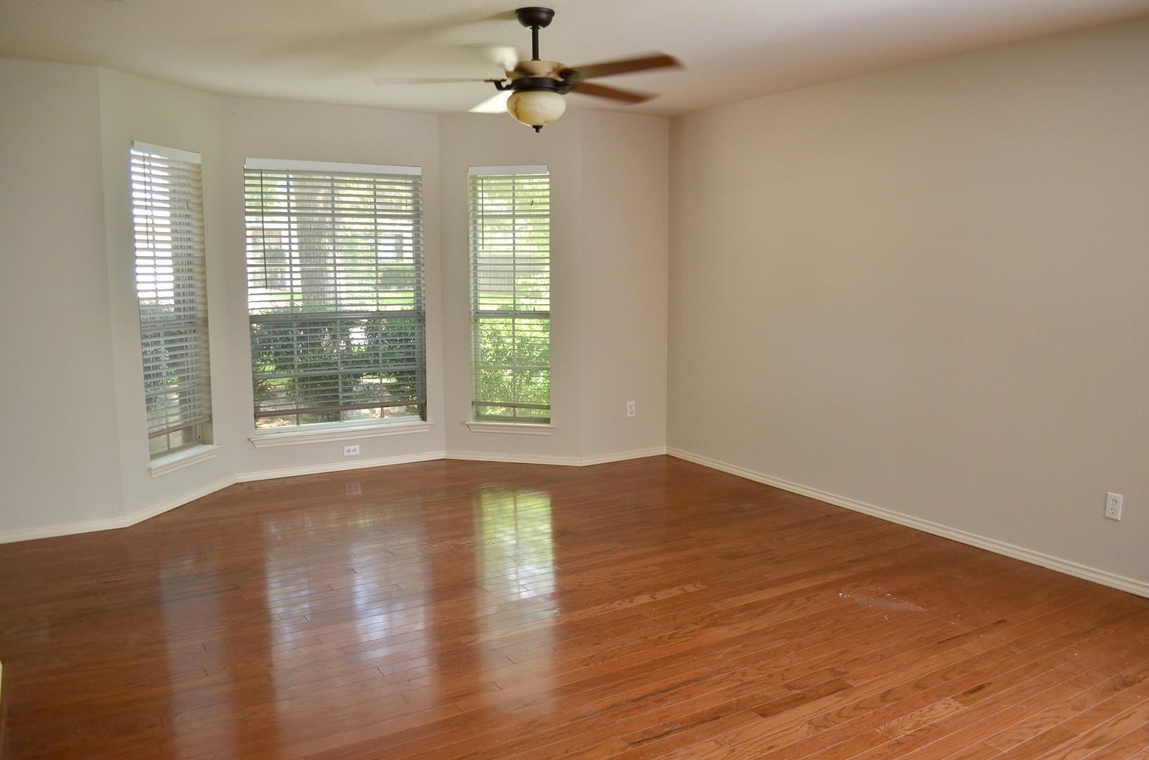 805 Clarence Bohls LN