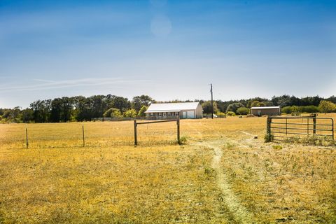 A home in La Grange