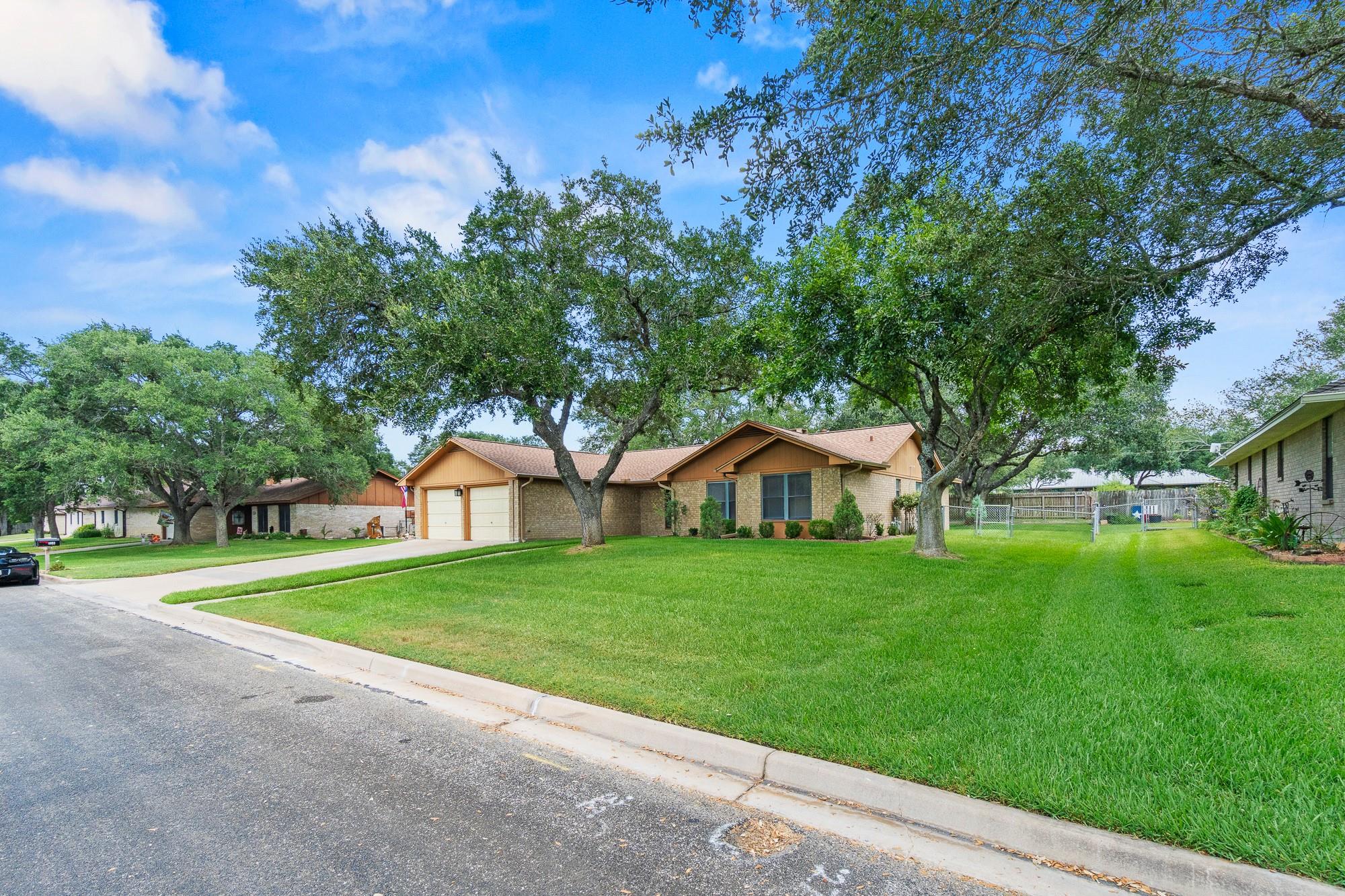 108 Meadow Creek DR
