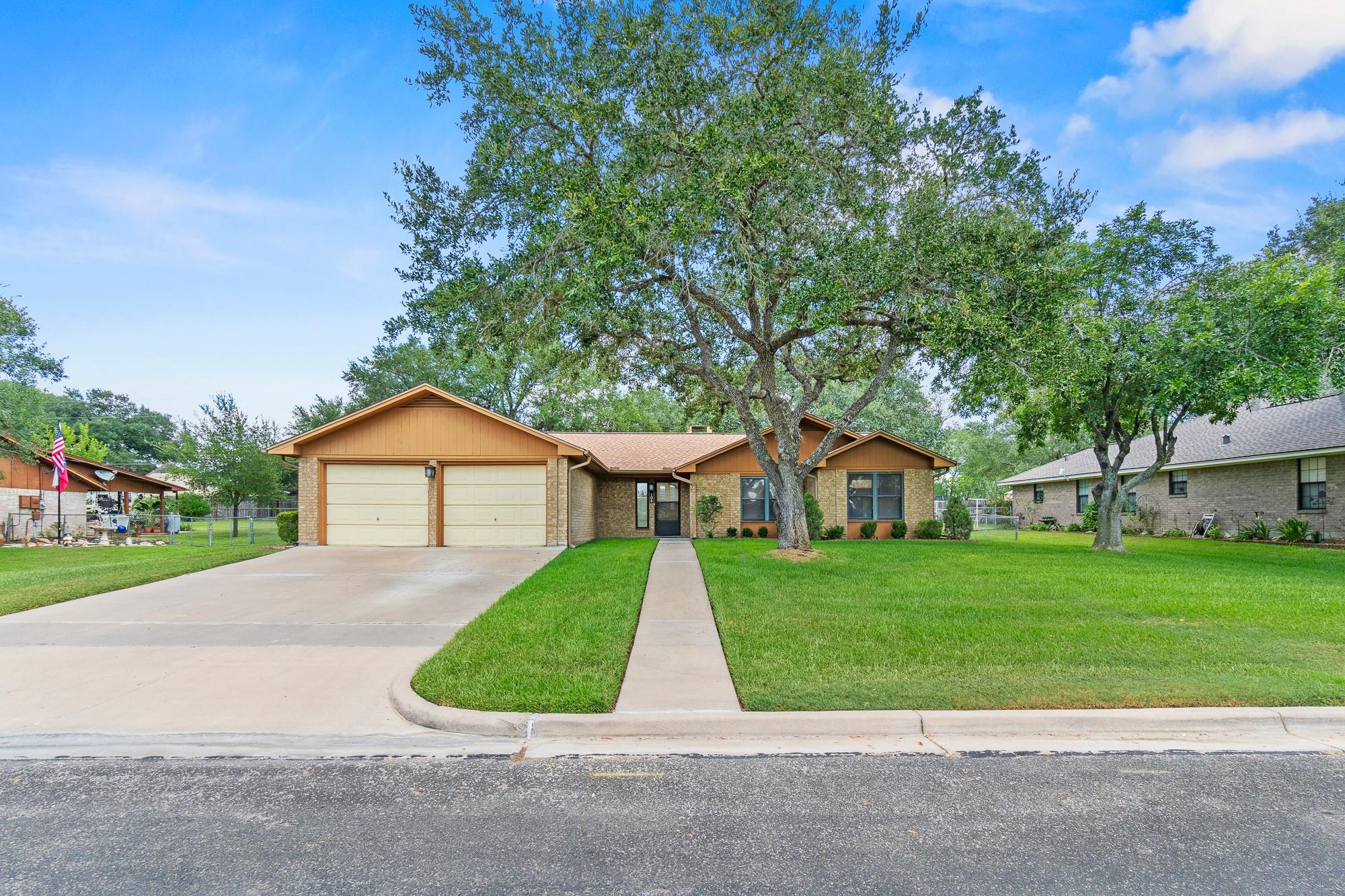 108 Meadow Creek DR