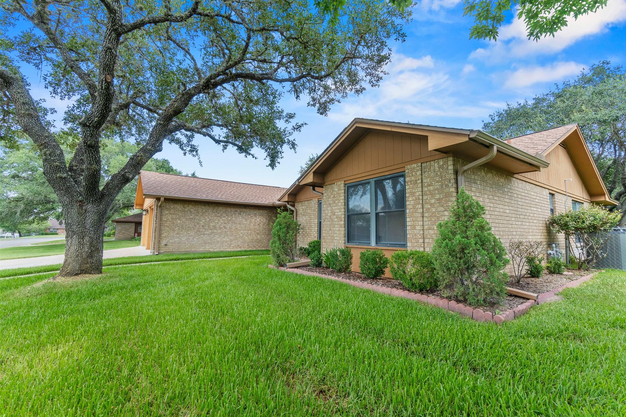 108 Meadow Creek DR