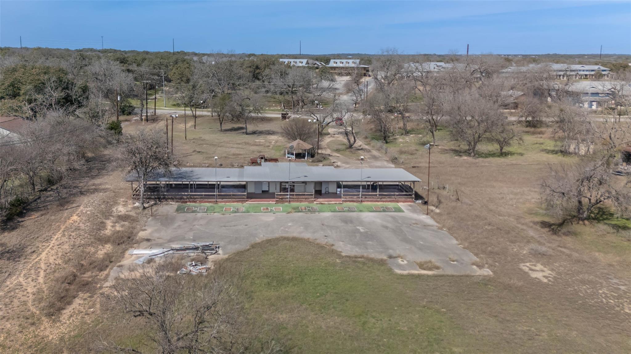 1563 Gruene RD