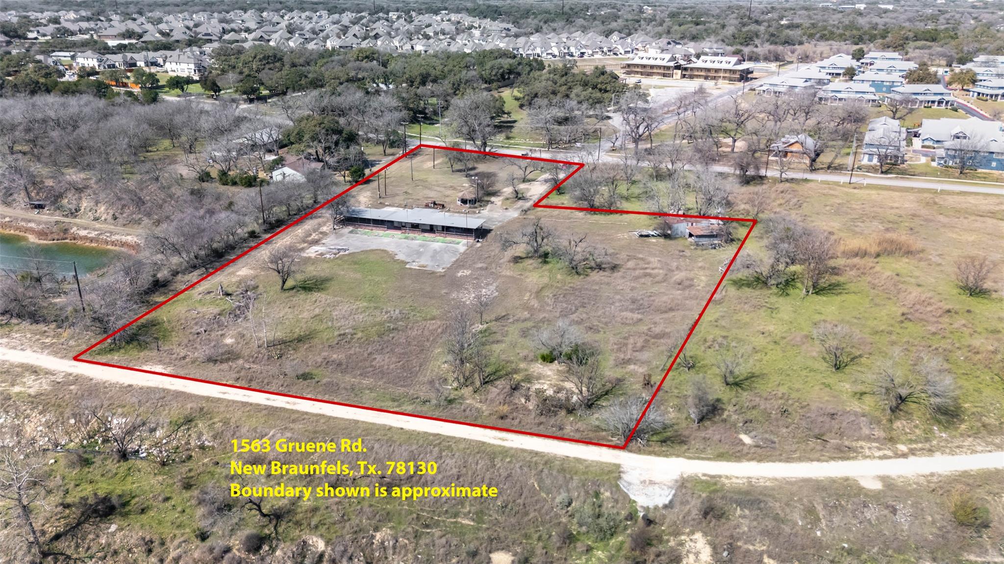 1563 Gruene RD