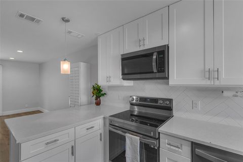 Photo of 3812 Southway DR #101, Austin, TX 78704 (MLS # 4983383)