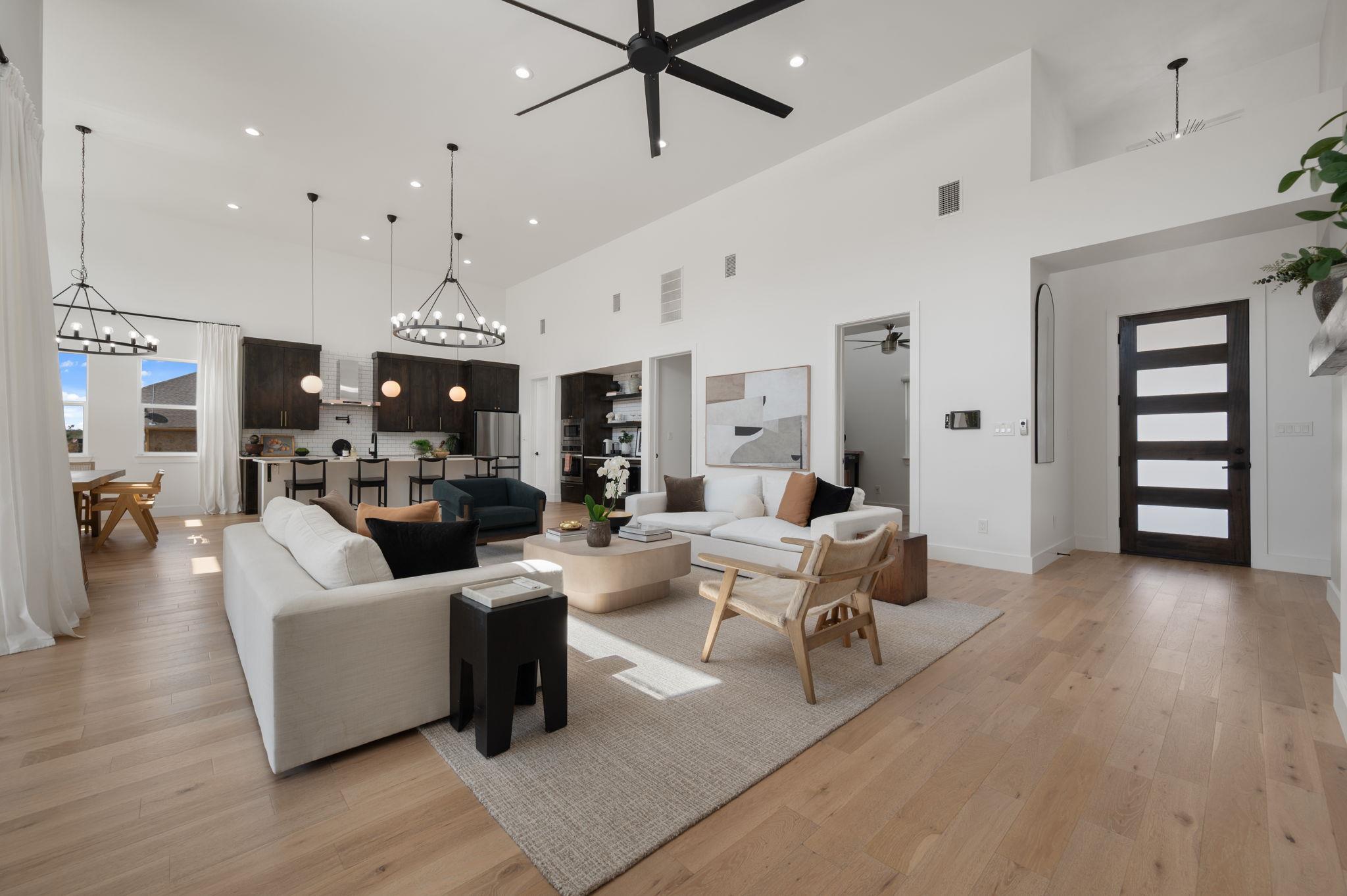307 Chisholm TRL
