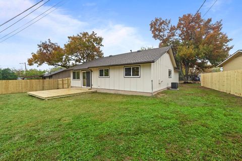 Tiny photo for 902 Warrington DR, Austin, TX 78753 (MLS # 8410807)