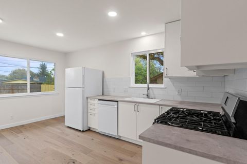 Tiny photo for 902 Warrington DR, Austin, TX 78753 (MLS # 8410807)