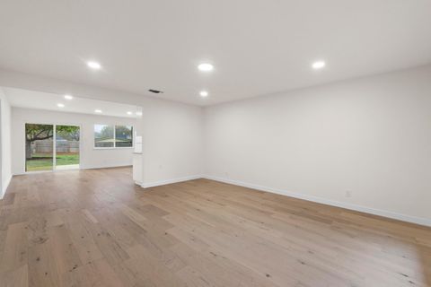 Tiny photo for 902 Warrington DR, Austin, TX 78753 (MLS # 8410807)