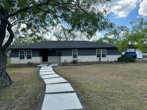 12747 Burson DR Manchaca TX 78652