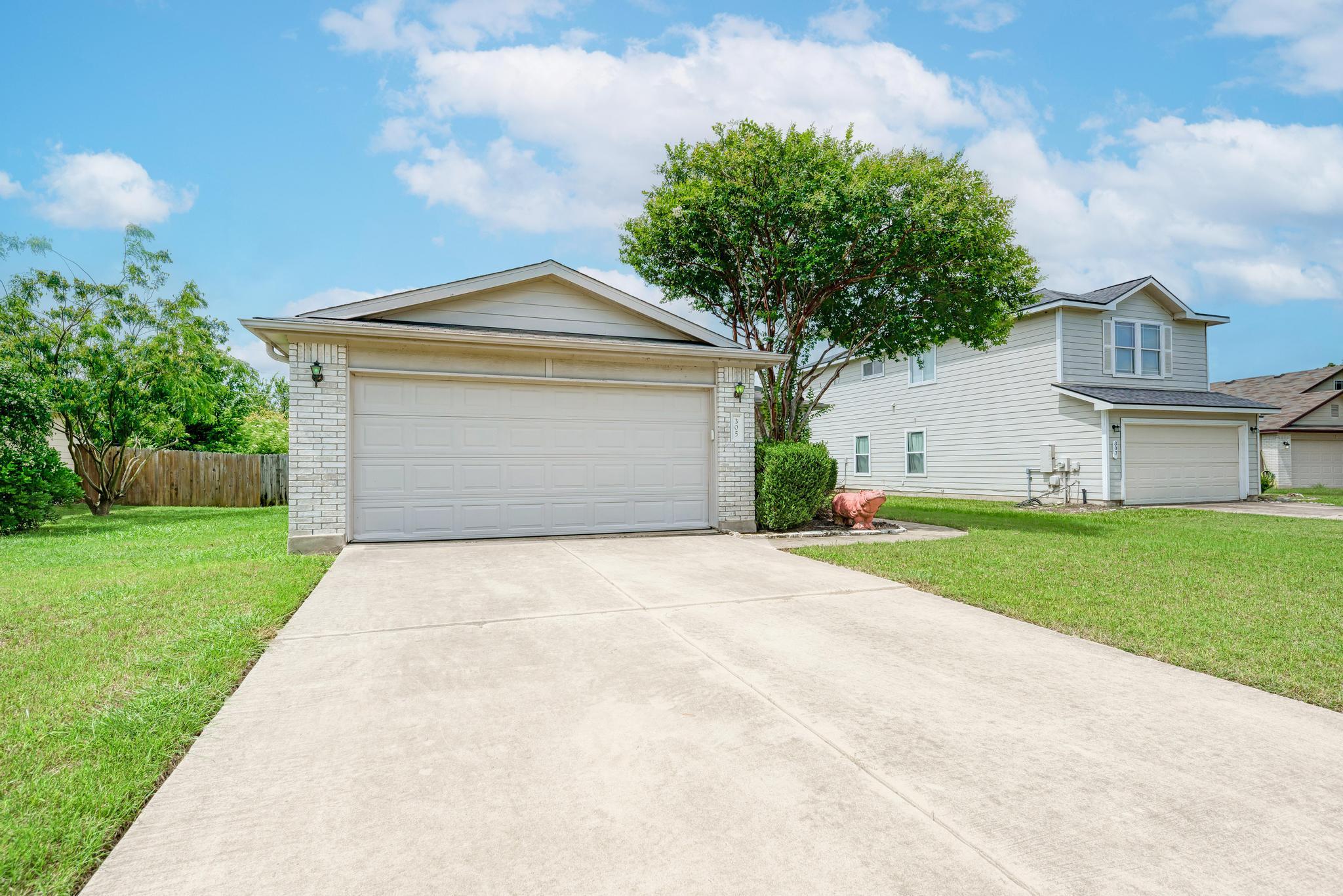 305 Creek Ledge DR