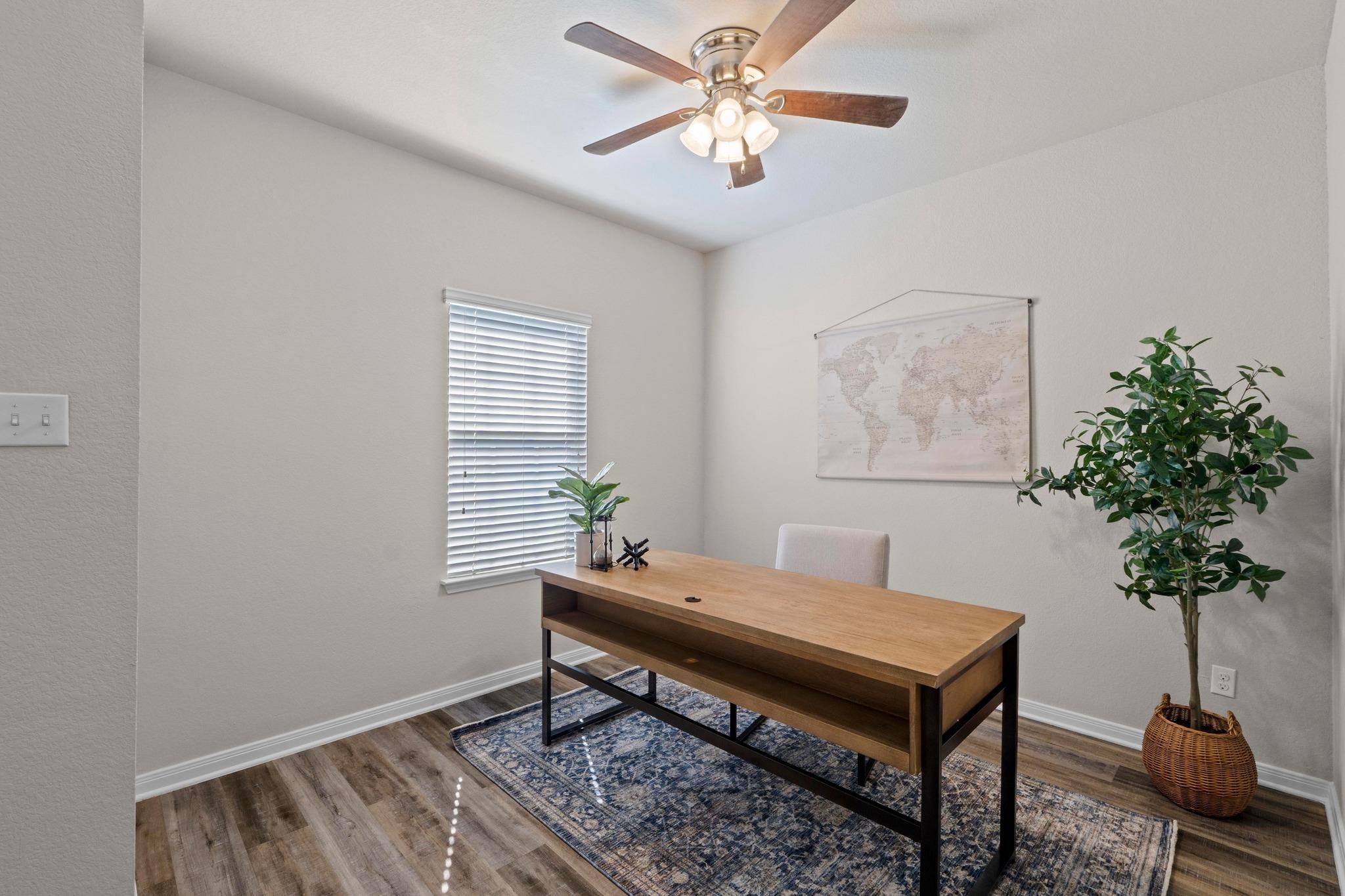 1042 Gaelic DR