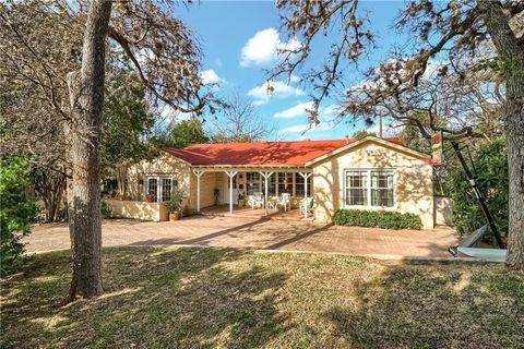 Photo of 1504 Hillmont ST, Austin, TX 78704 (MLS # 3283592)