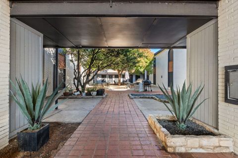 Photo of 1220 W Anderson LN #106, Austin, TX 78757 (MLS # 7988227)