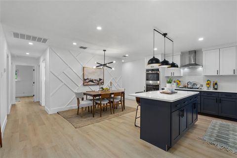 Tiny photo for 813 Cardiff DR, Austin, TX 78745 (MLS # 2826133)