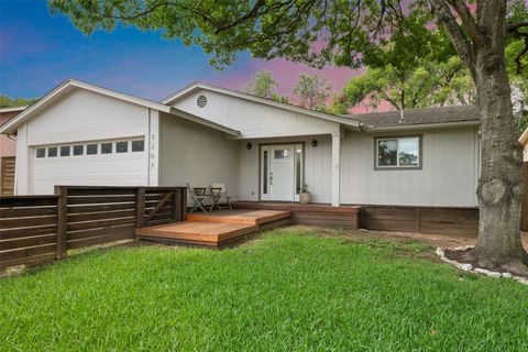Photo of 3207 Harpers Ferry LN, Austin, TX 78745 (MLS # 4195562)