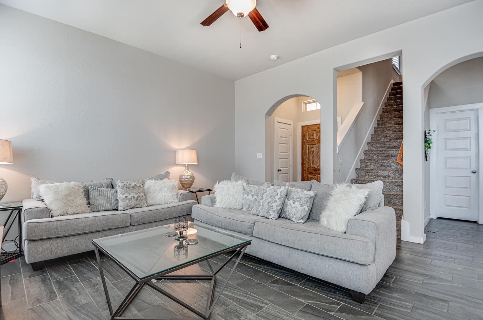 137 and 143 Lakeview CT