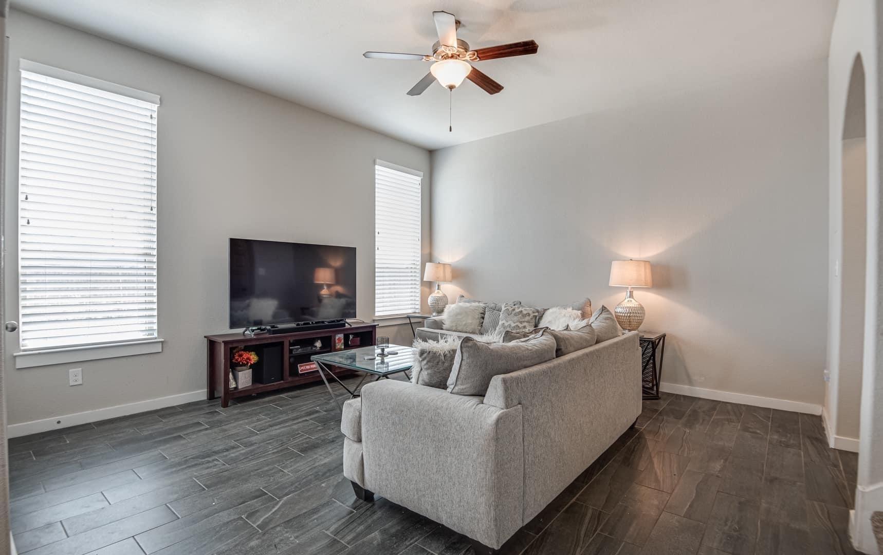 137 and 143 Lakeview CT