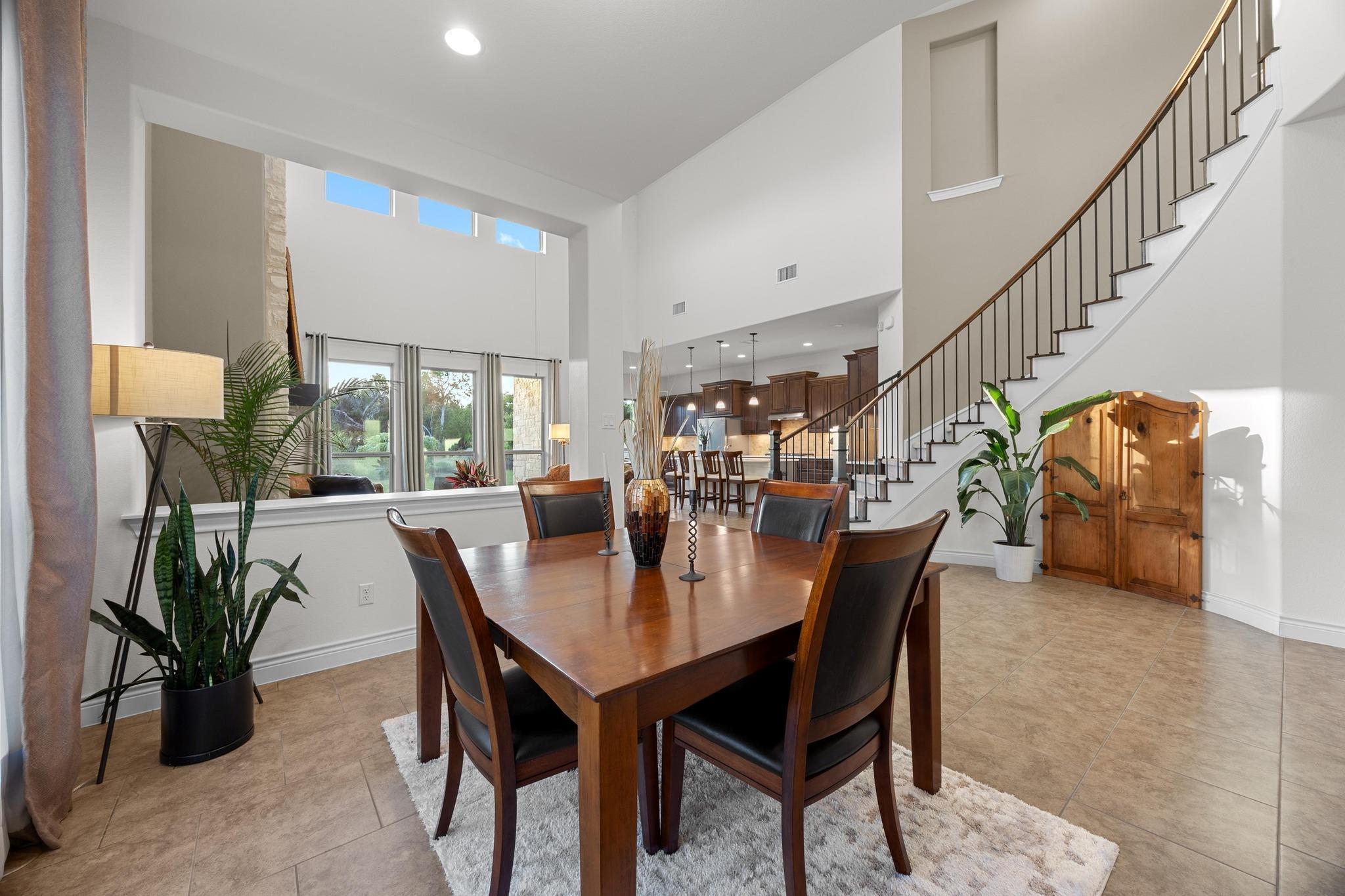 707 Campino DR