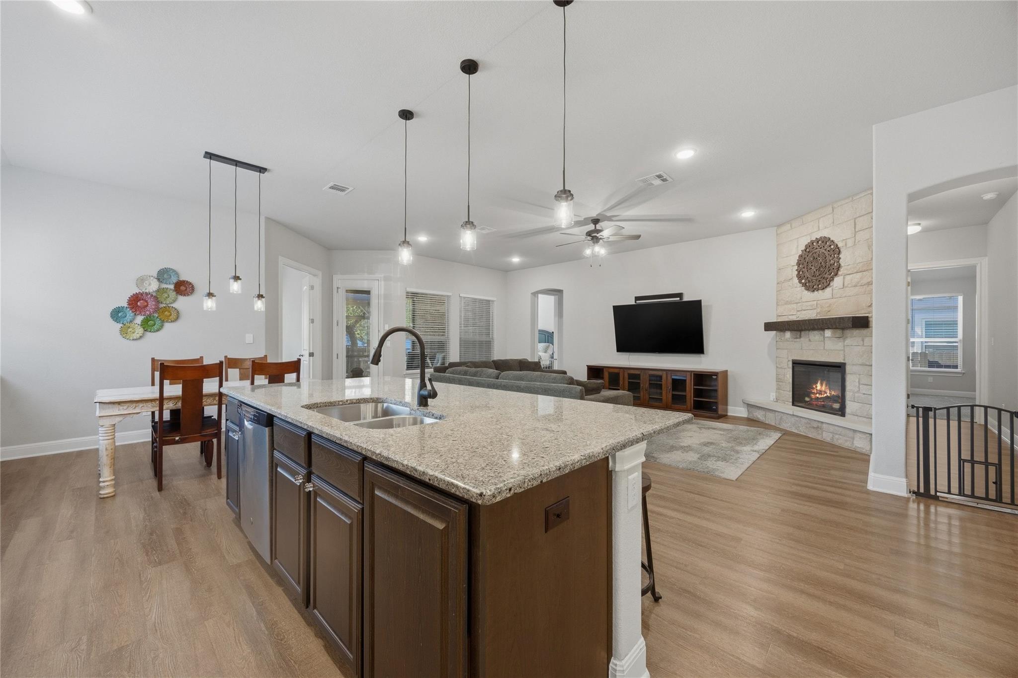 2905 Mossy Springs DR