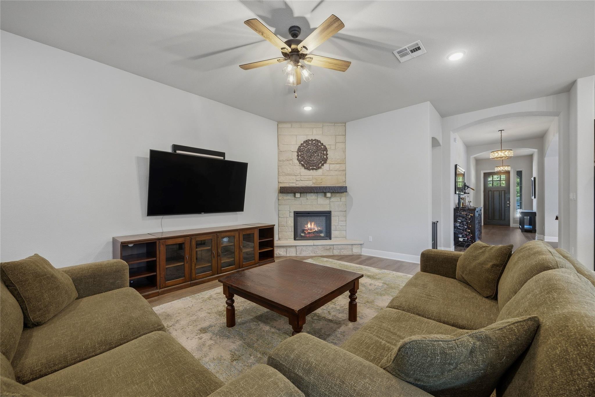 2905 Mossy Springs DR