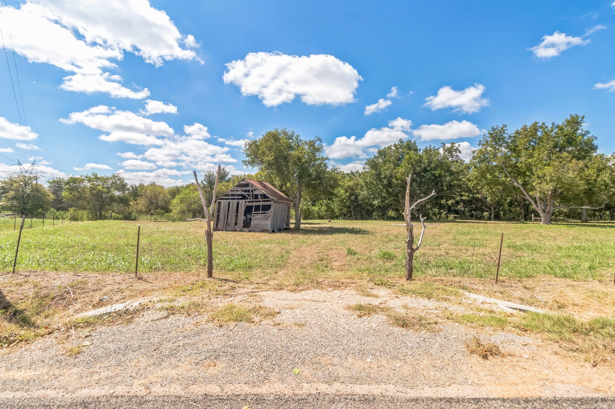1900 County Road 330