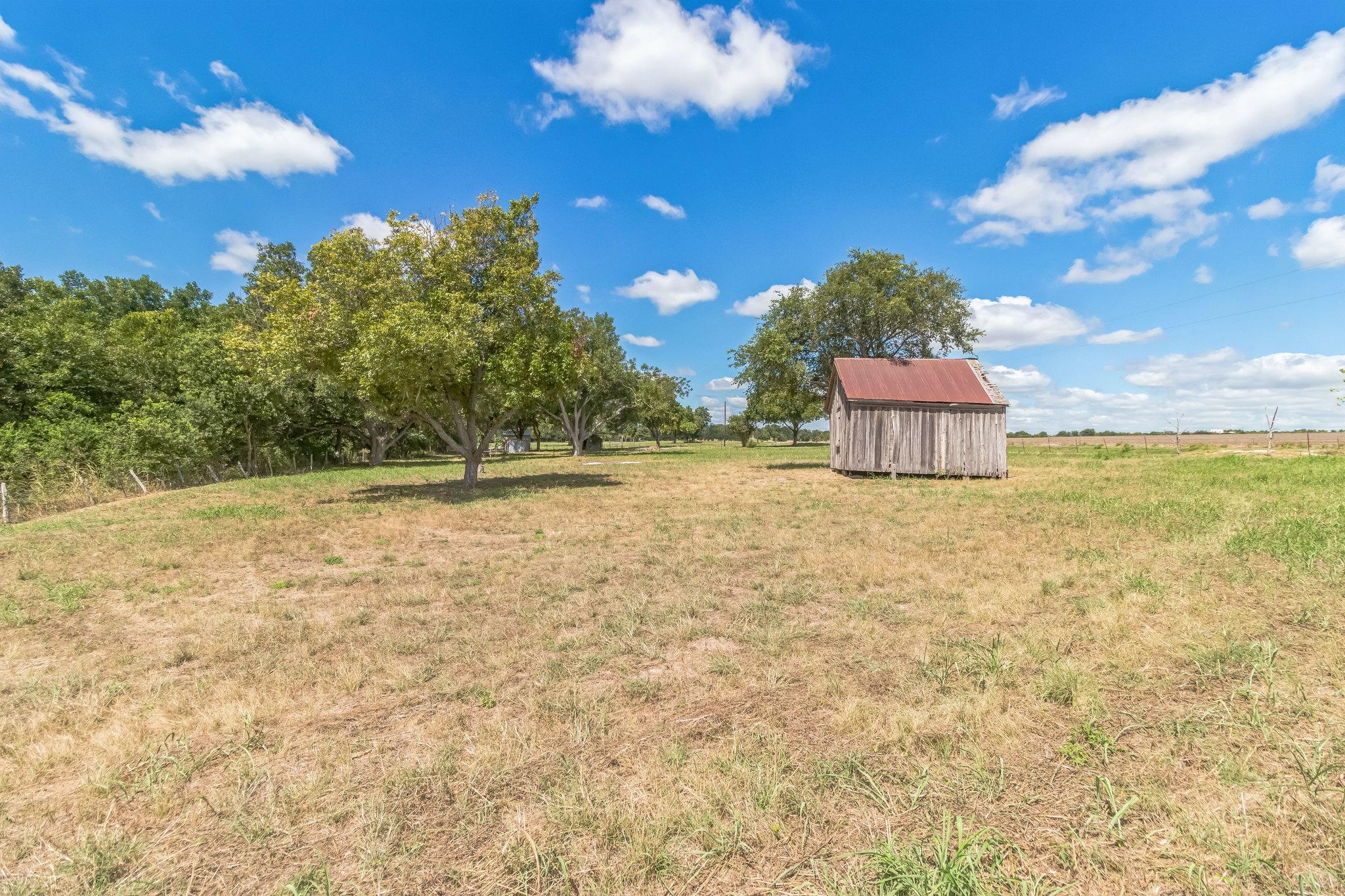 1900 County Road 330