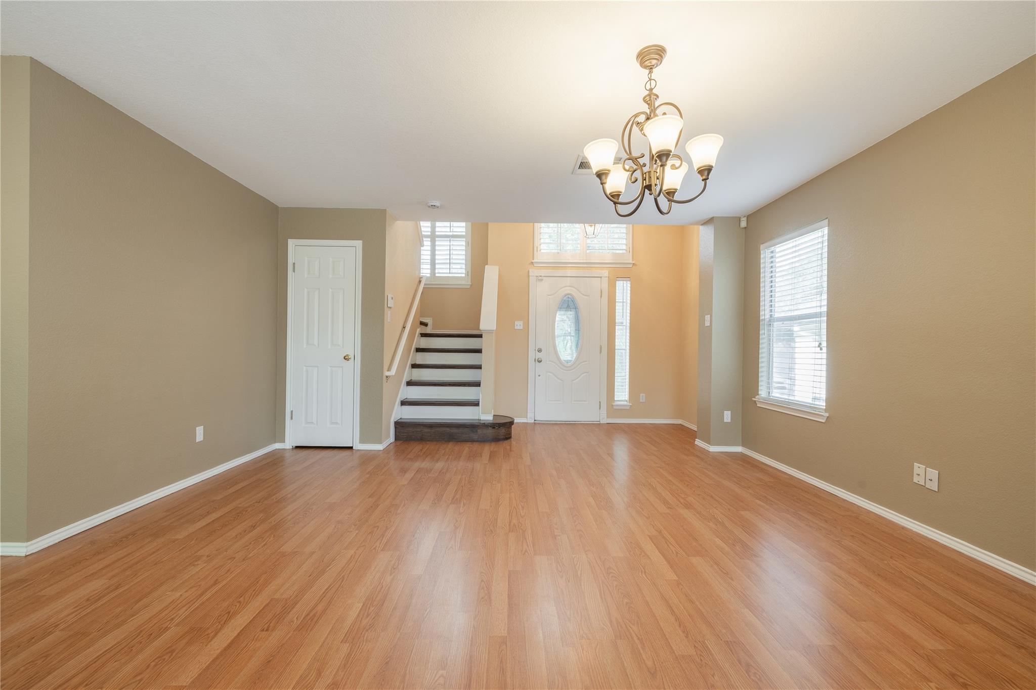 1518 Sundance DR