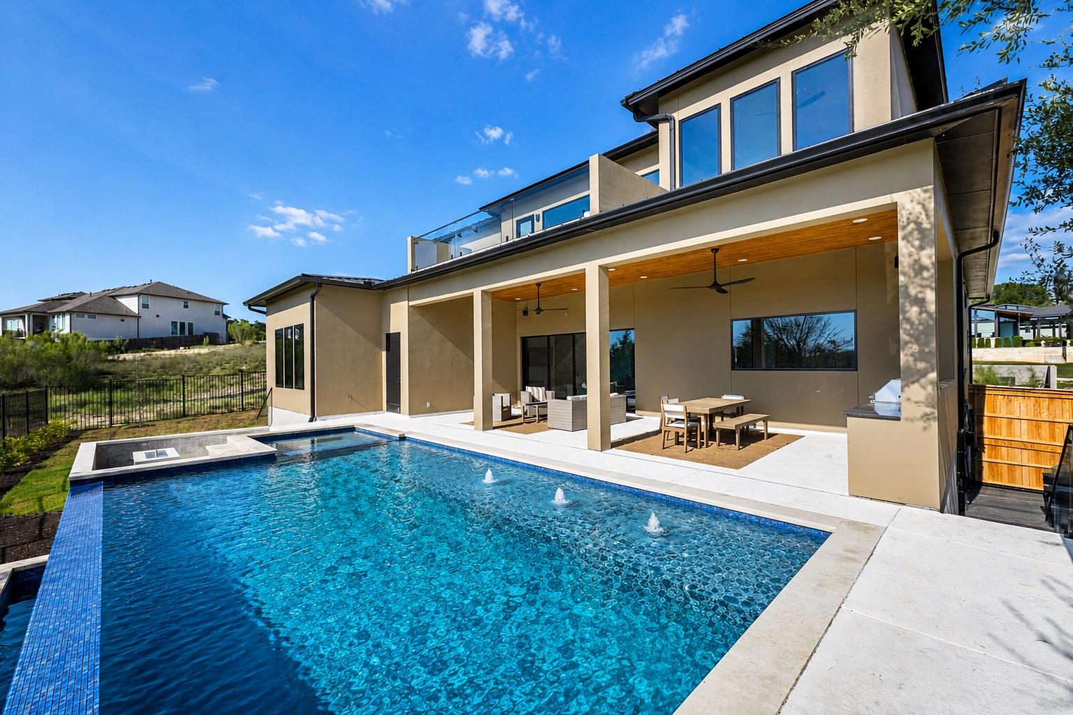 205 Waters View CT