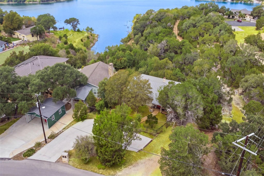 Photo of 713 Cindy DR, Canyon Lake, TX 78133 (MLS # 6353376)